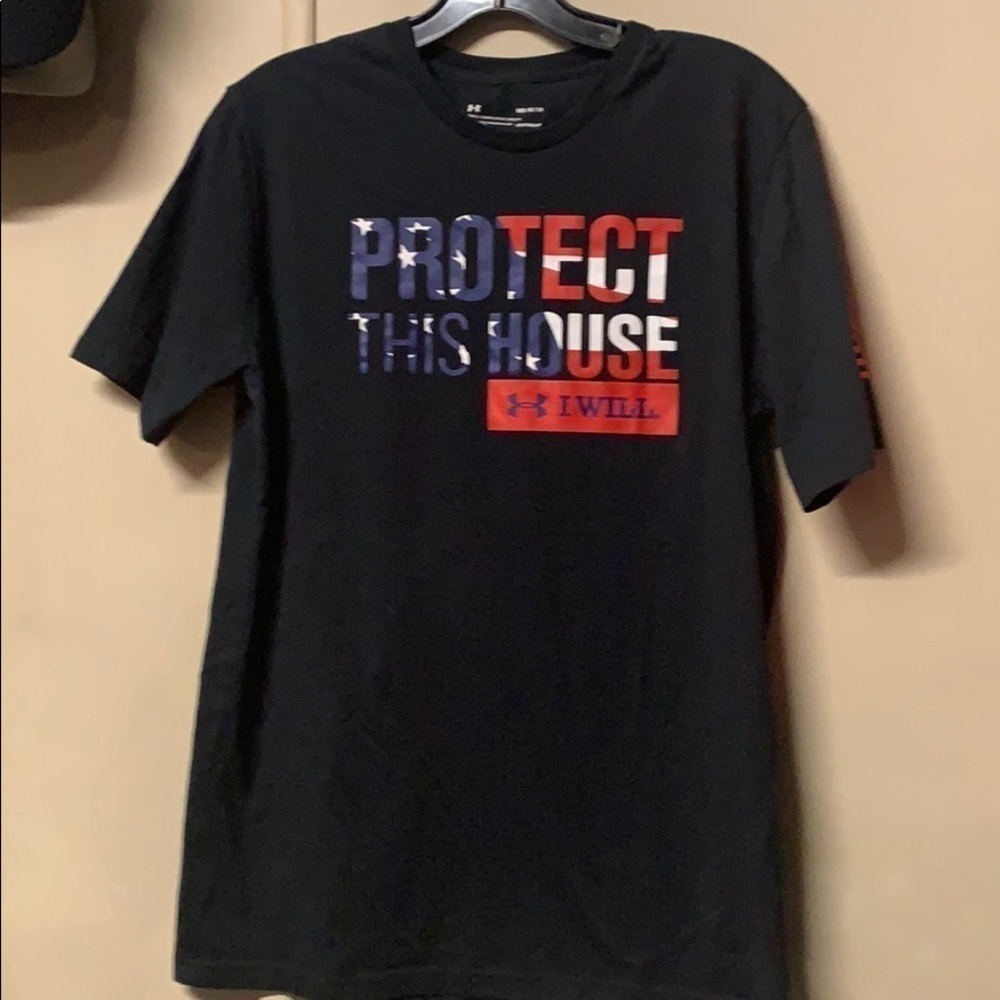 𝅺MENS or Women’s Under Armour Shirt